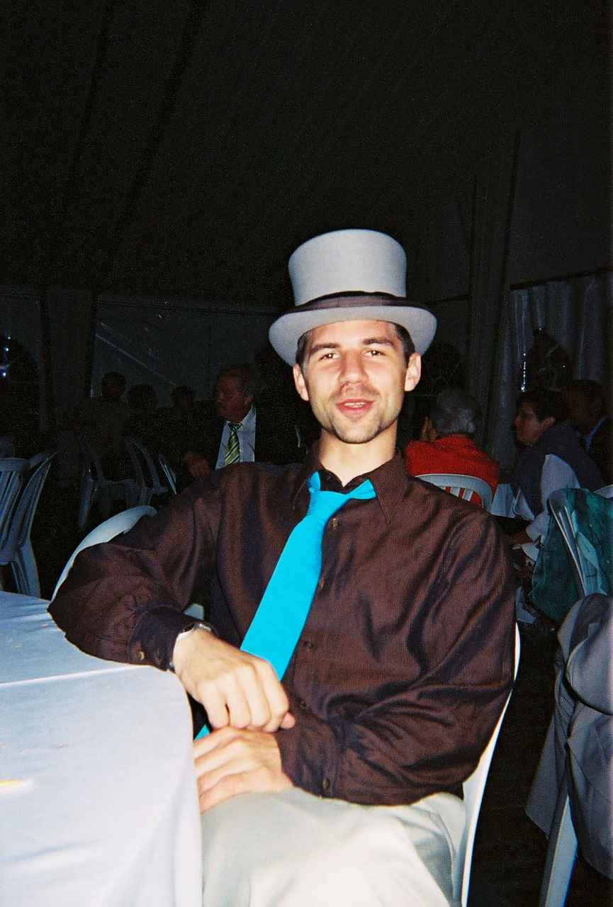 2039